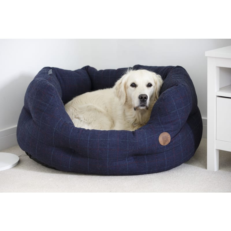 Petface tweed store dog bed